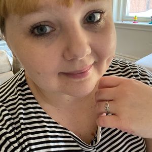 Meet your Posher, Renee